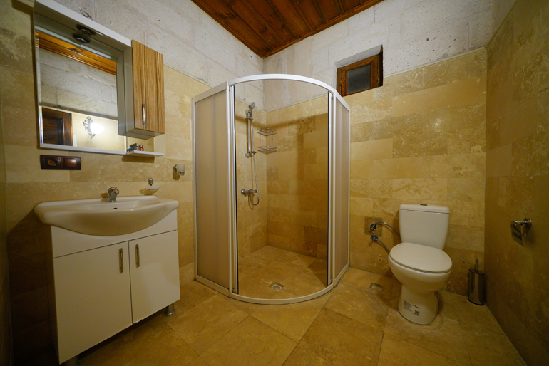 101 - Deluxe Art Triple Room with Balcony