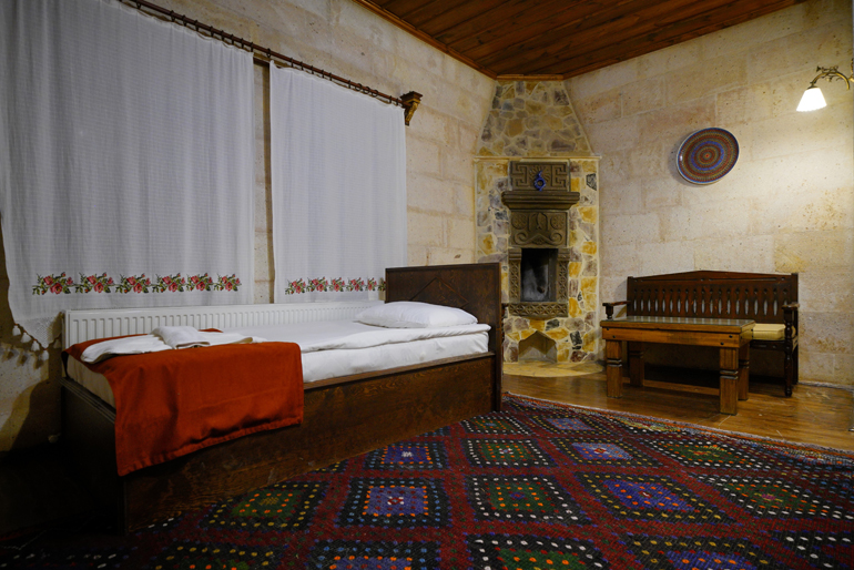 102 - Traditional Triple Room with Fireplace