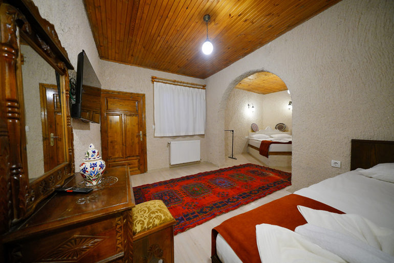 108 - Comfort Triple Cave Room